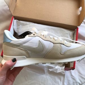 NEVER WORN customized Nike Internationalist tennis shoes.